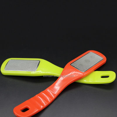 Dobra cena. Metalowy pilnik do stóp do usuwania zrogowaciałego naskórka z uchwytem do martwego naskórka w Internecie